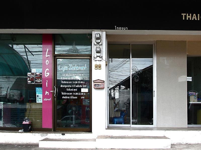Thai Chaba Backpackers Udon Thani Exterior photo