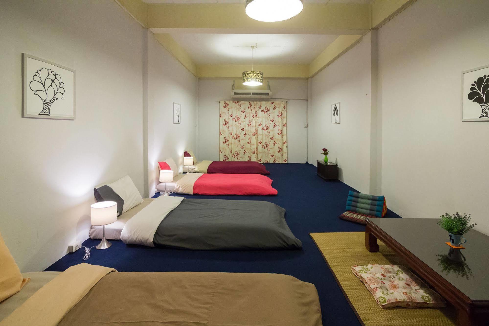 Thai Chaba Backpackers Udon Thani Exterior photo